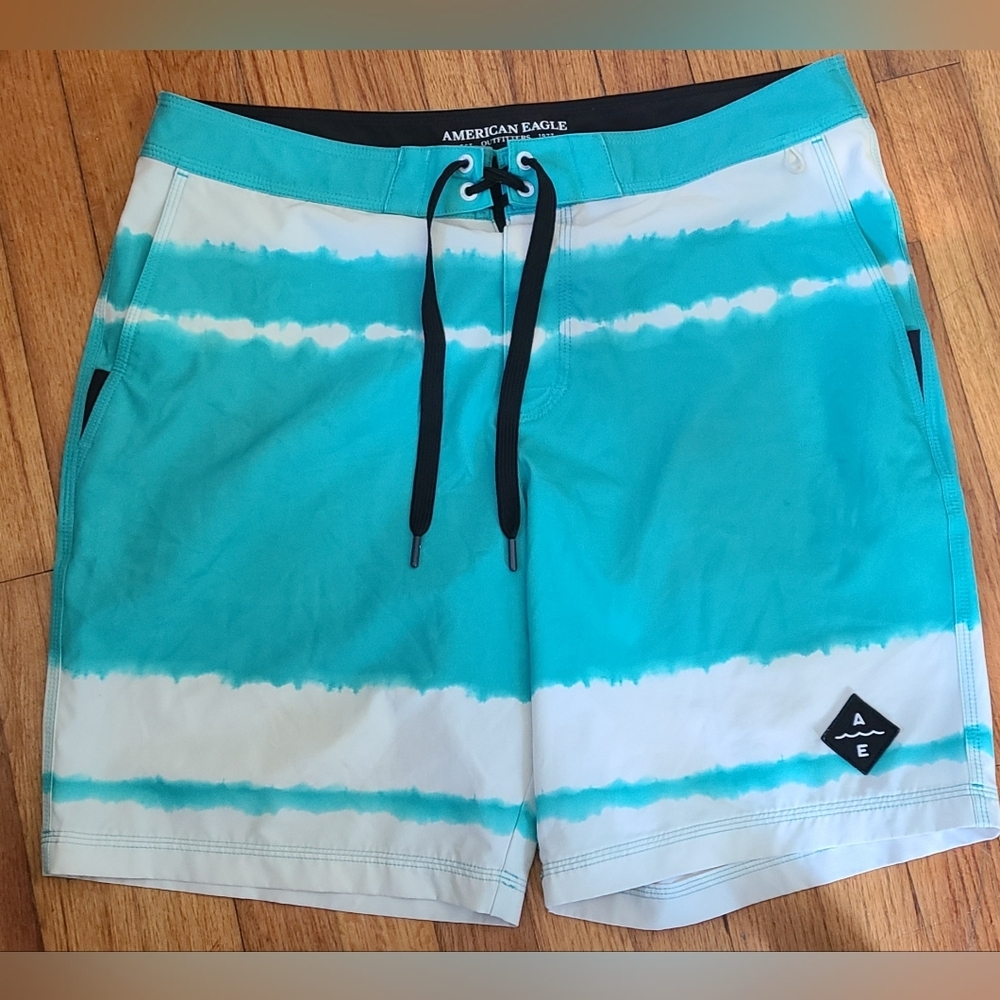 American Eagle swim trunks board shorts‎ size Large